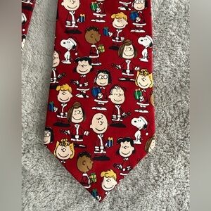 Peanuts Christmas Santas Little Helpers Men’s Neck Tie w/ Charlie Brown & Snoopy